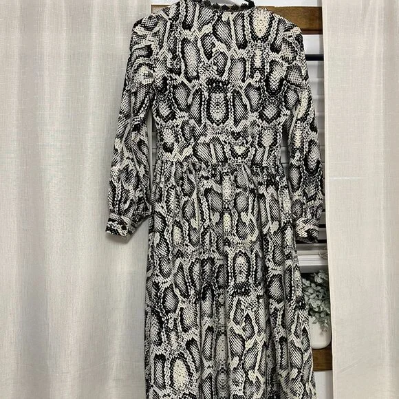 Dainty Jewell's Snake Print Dress - Picture 5 of 5